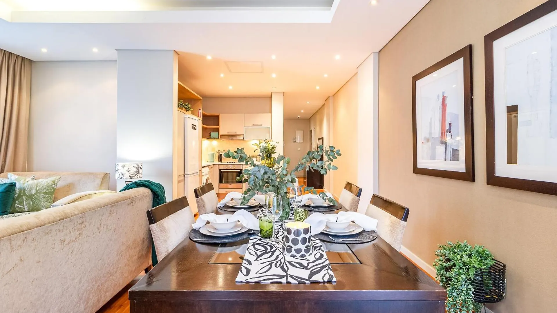 2 Bedroom Unit In Cape Town City Centre