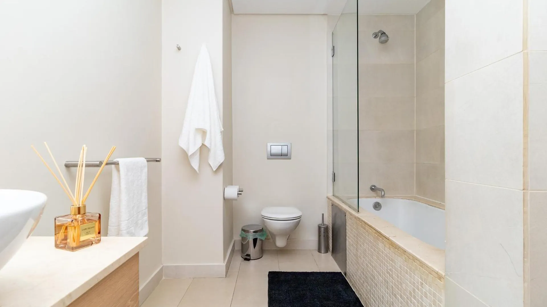 2 Bedroom Unit In Cape Town City Centre 0*,  Afrique du Sud