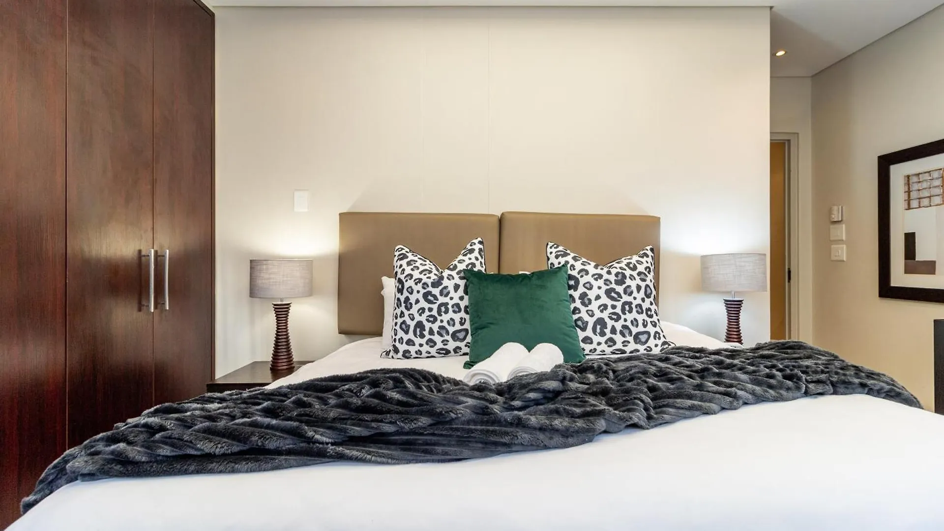 2 Bedroom Unit In Cape Town City Centre Appartement